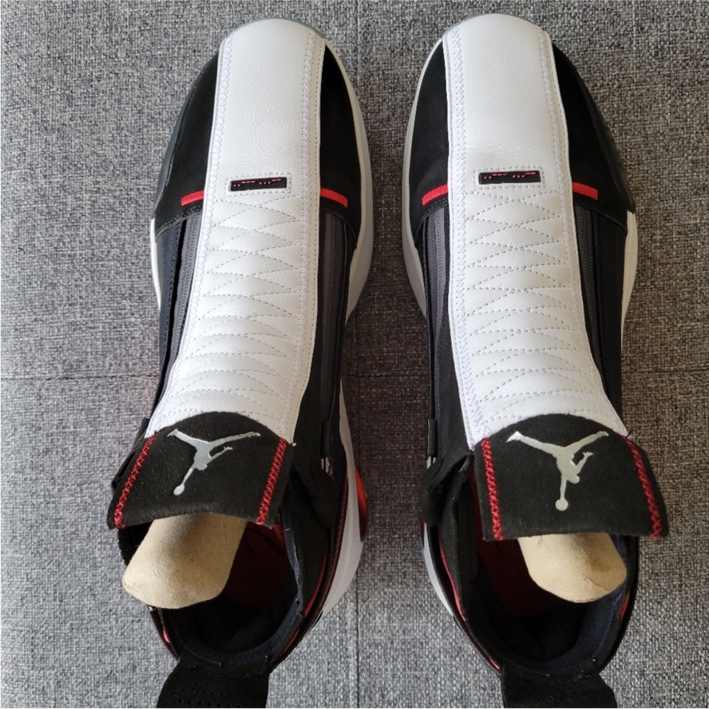 Jordan 34 SE (Size 11) - Picture 4 of 7